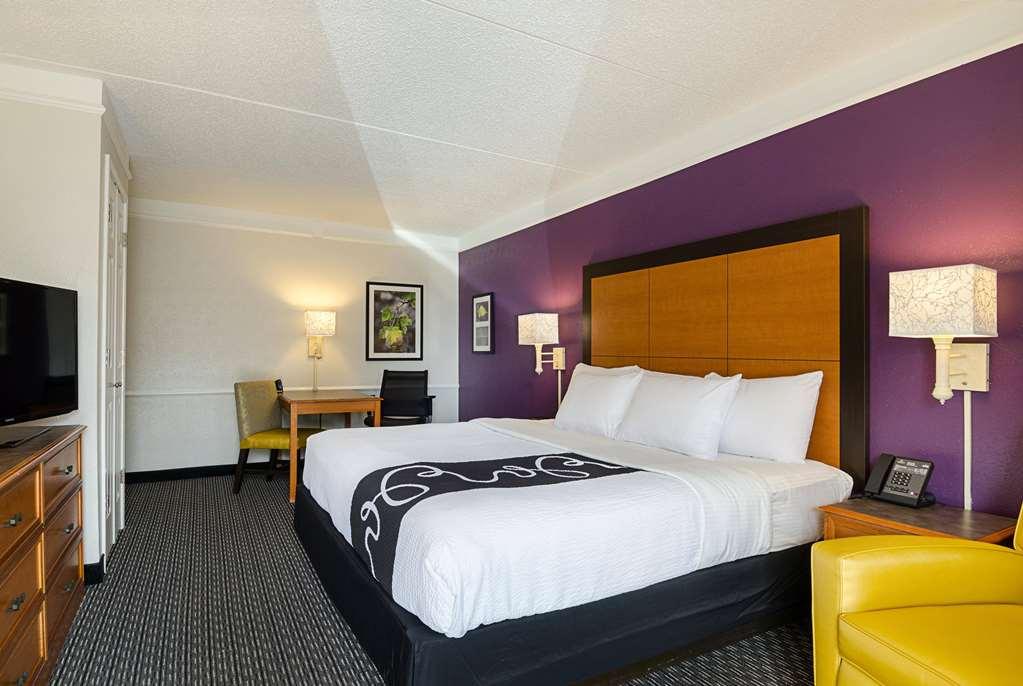 Howard Johnson By Wyndham Sacramento Downtown Szoba fotó