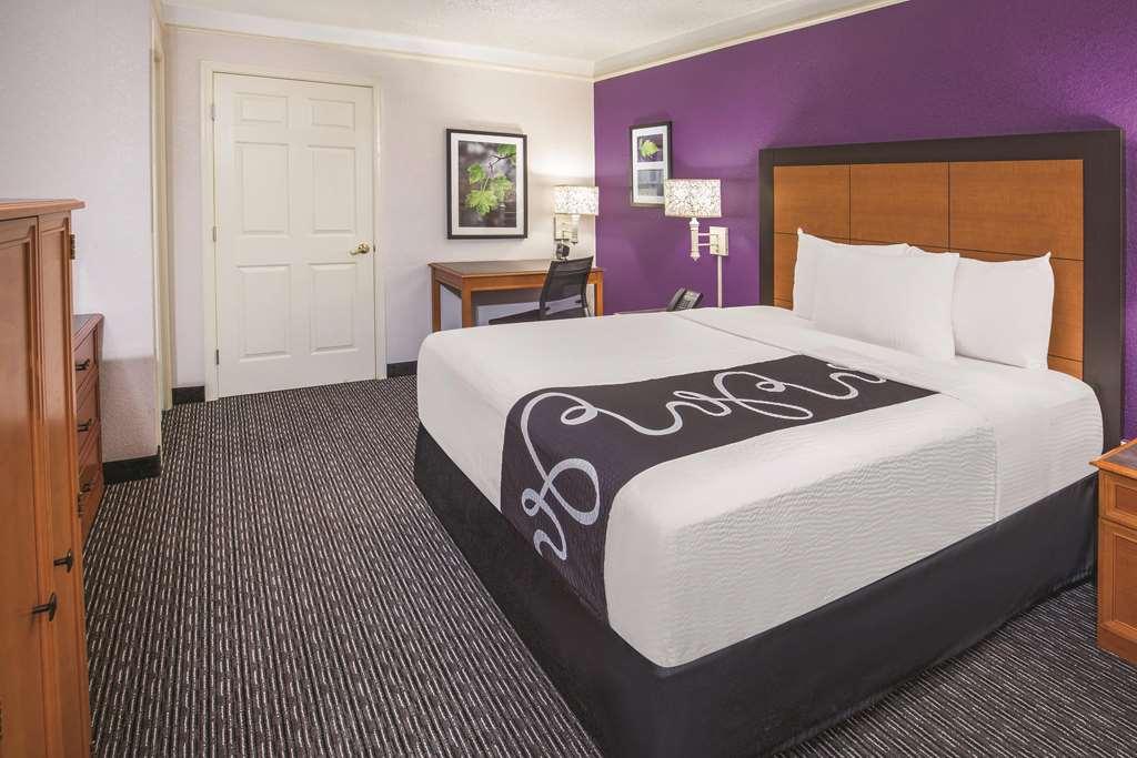 Howard Johnson By Wyndham Sacramento Downtown Szoba fotó