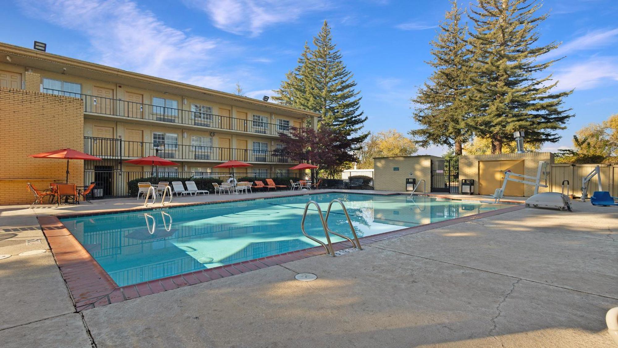 Howard Johnson By Wyndham Sacramento Downtown Kültér fotó